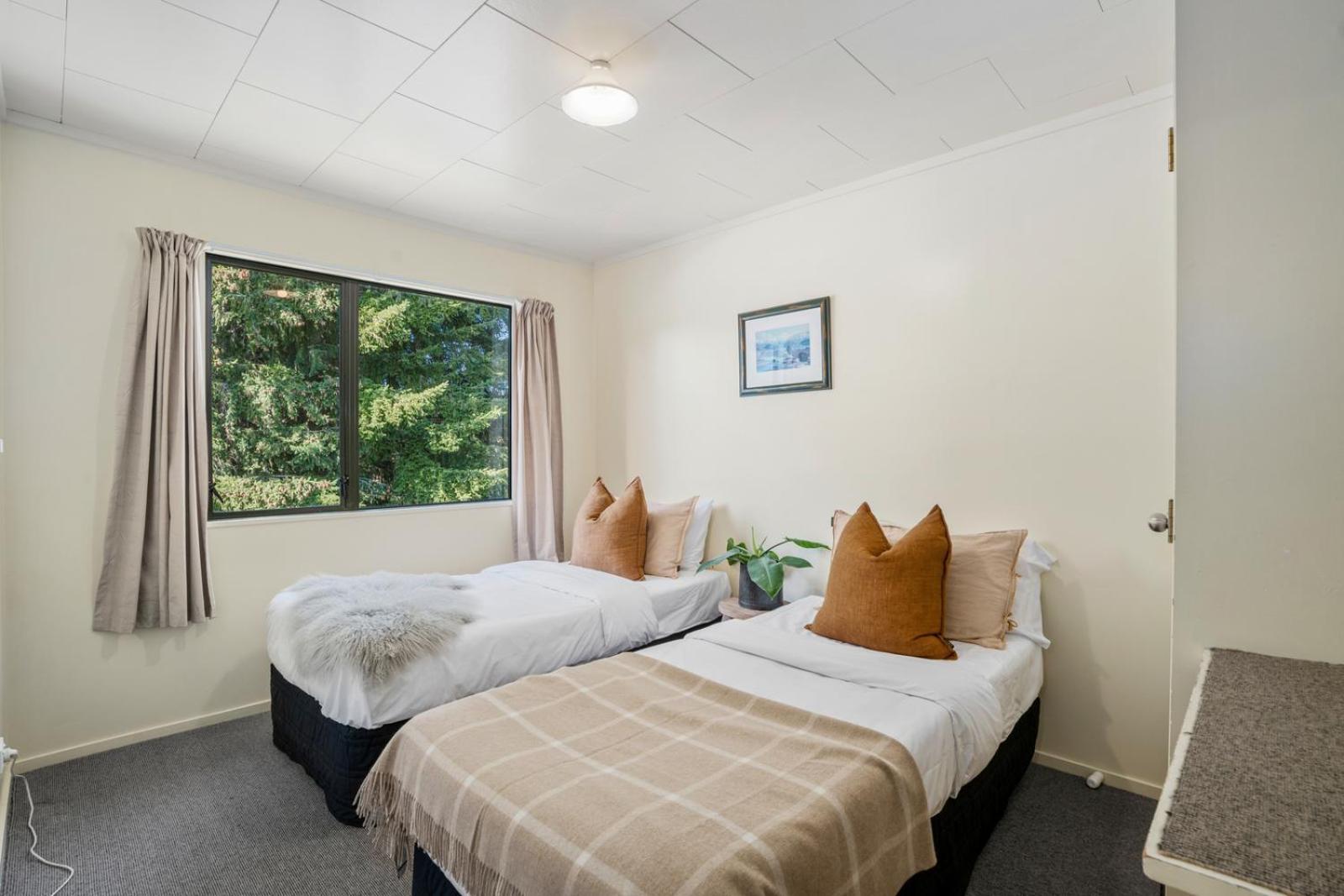 Ride Base Wanaka Apartments Eksteriør billede