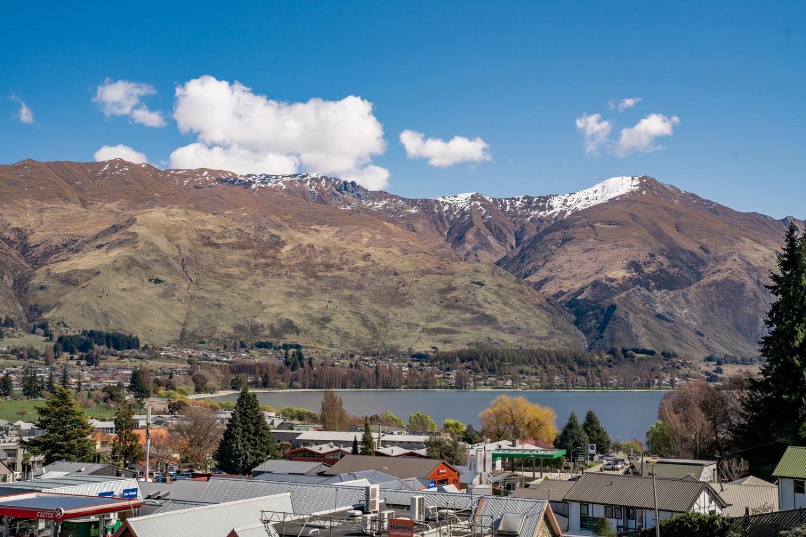 Ride Base Wanaka Apartments Eksteriør billede