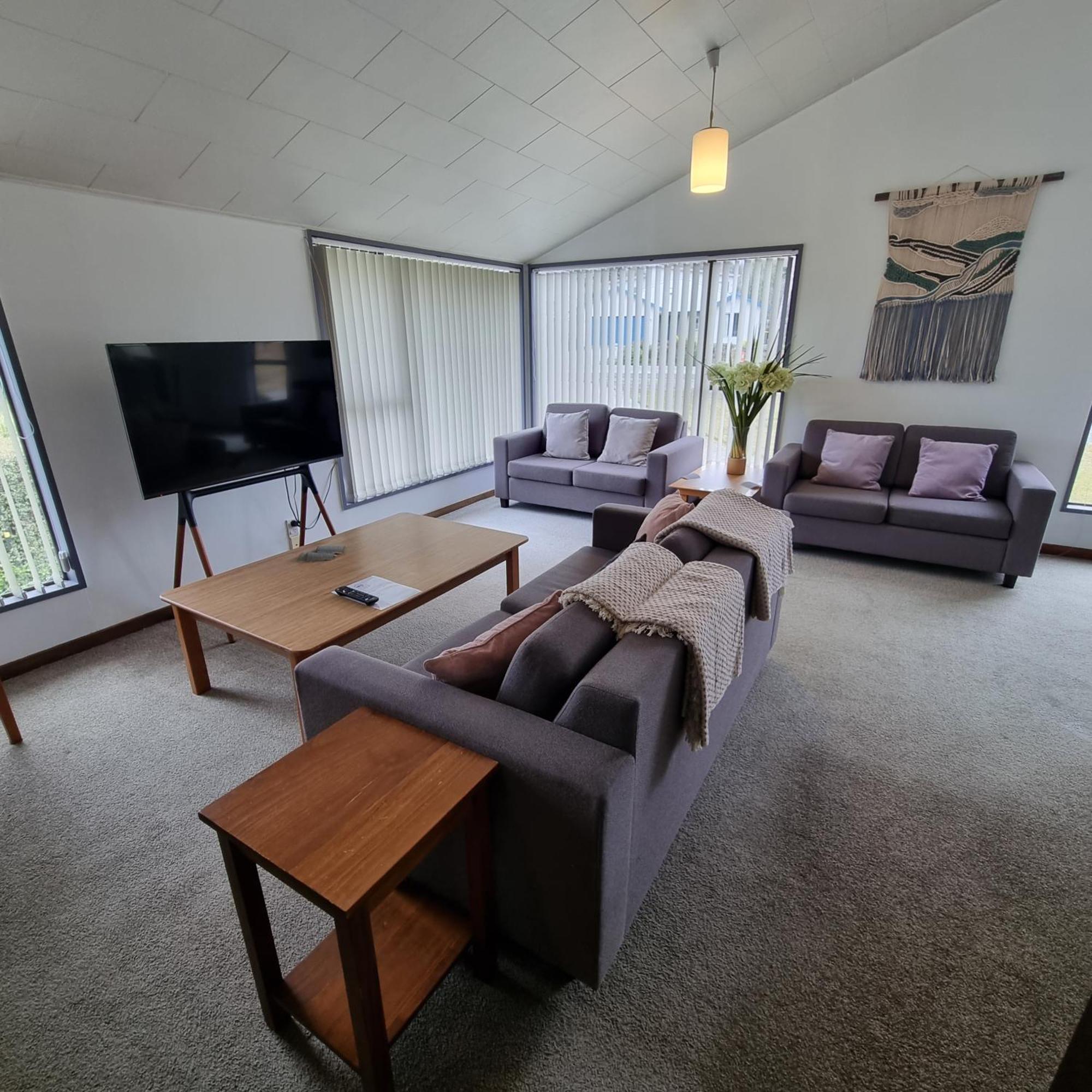Ride Base Wanaka Apartments Eksteriør billede